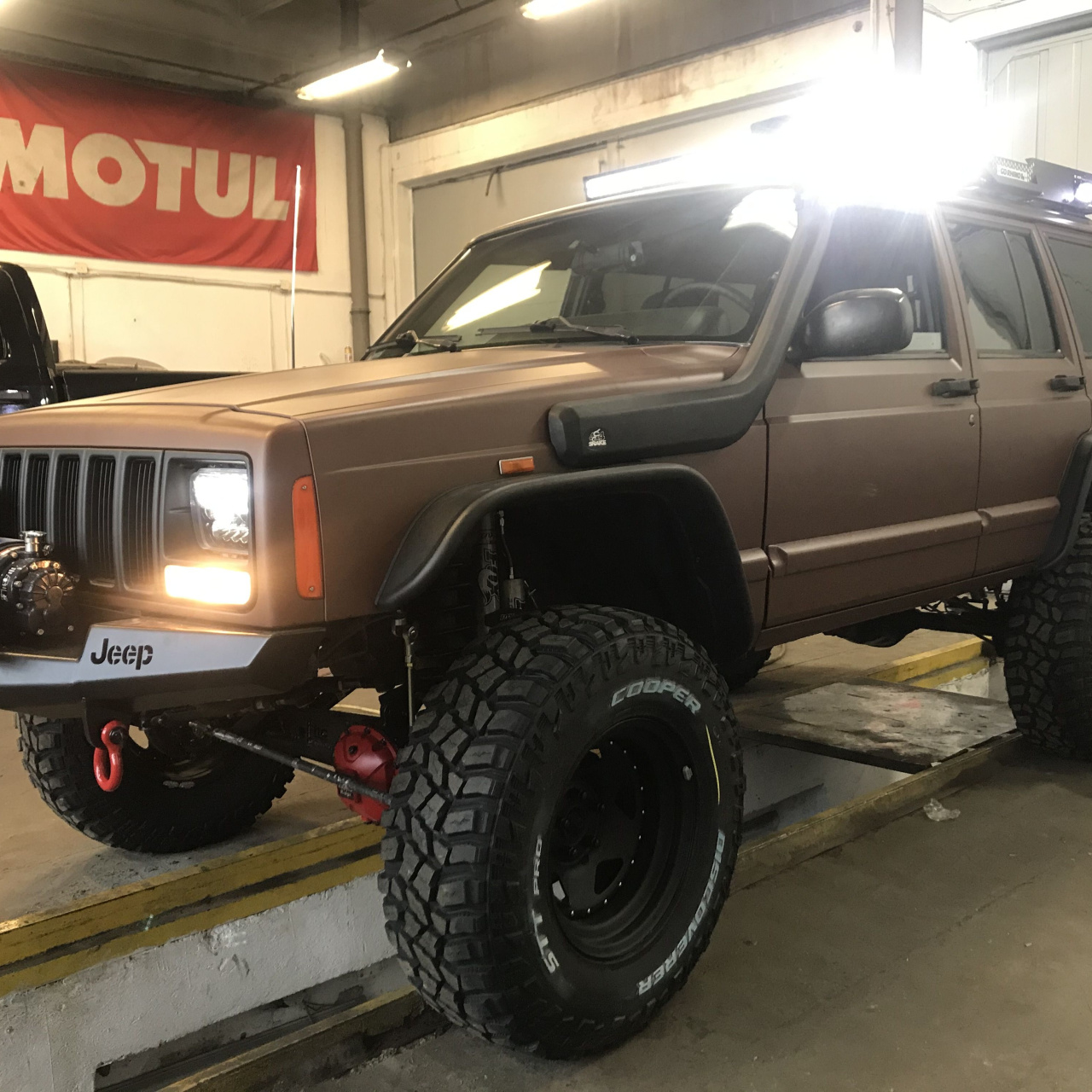 FELGI STALOWE CZARNY MAT 15X10 5X114,3 JEEP CHEROKE