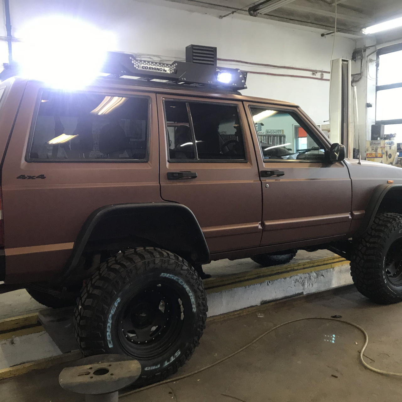 FELGI STALOWE CZARNY MAT 16X8 5X114,3 ET-25 JEEP CHEROKE