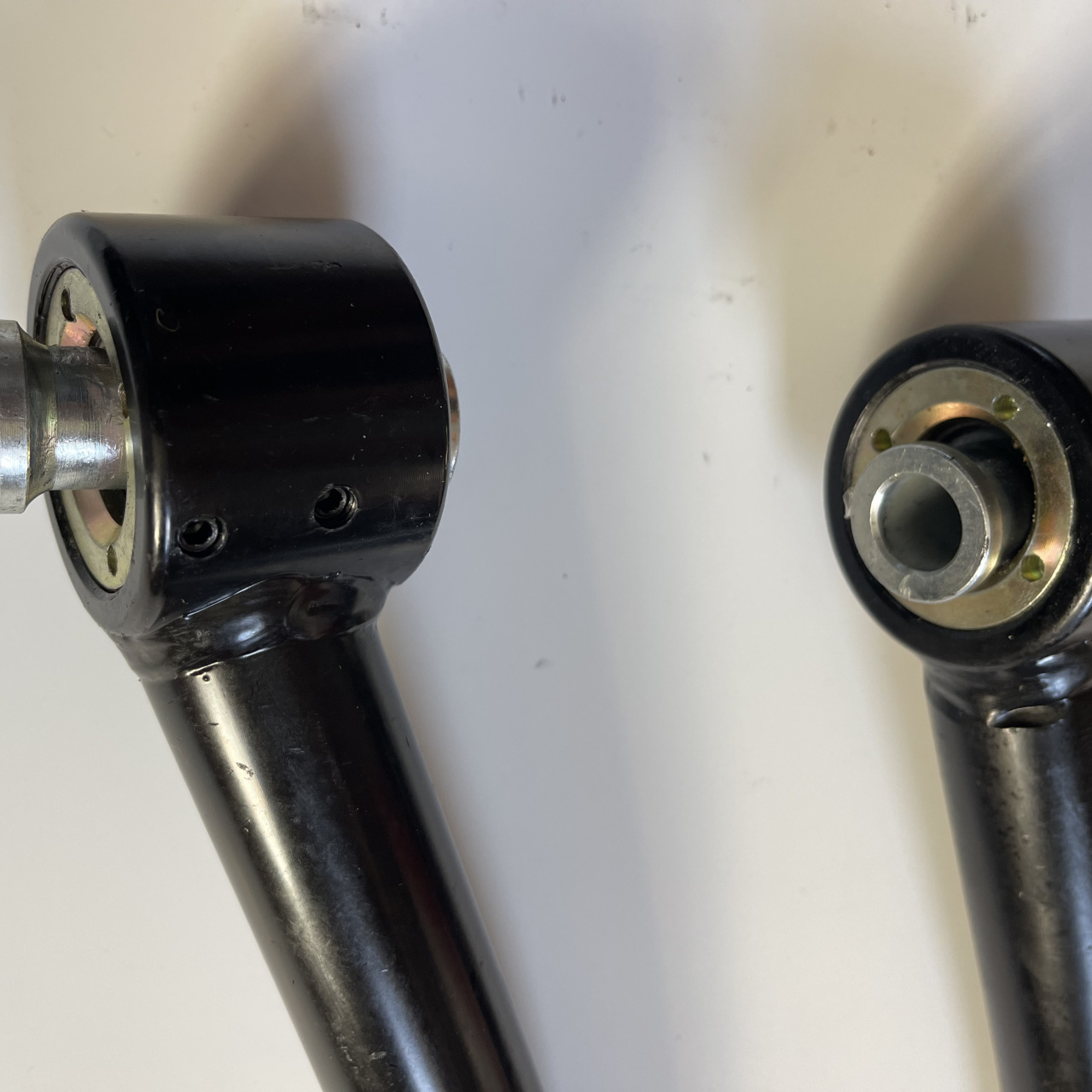 Komplet przednich i górnych dolnych i tylnych wahaczy regulowanych x-flex John Red lift 0-6'' John Red - Jeep Wrangler JK 07-18