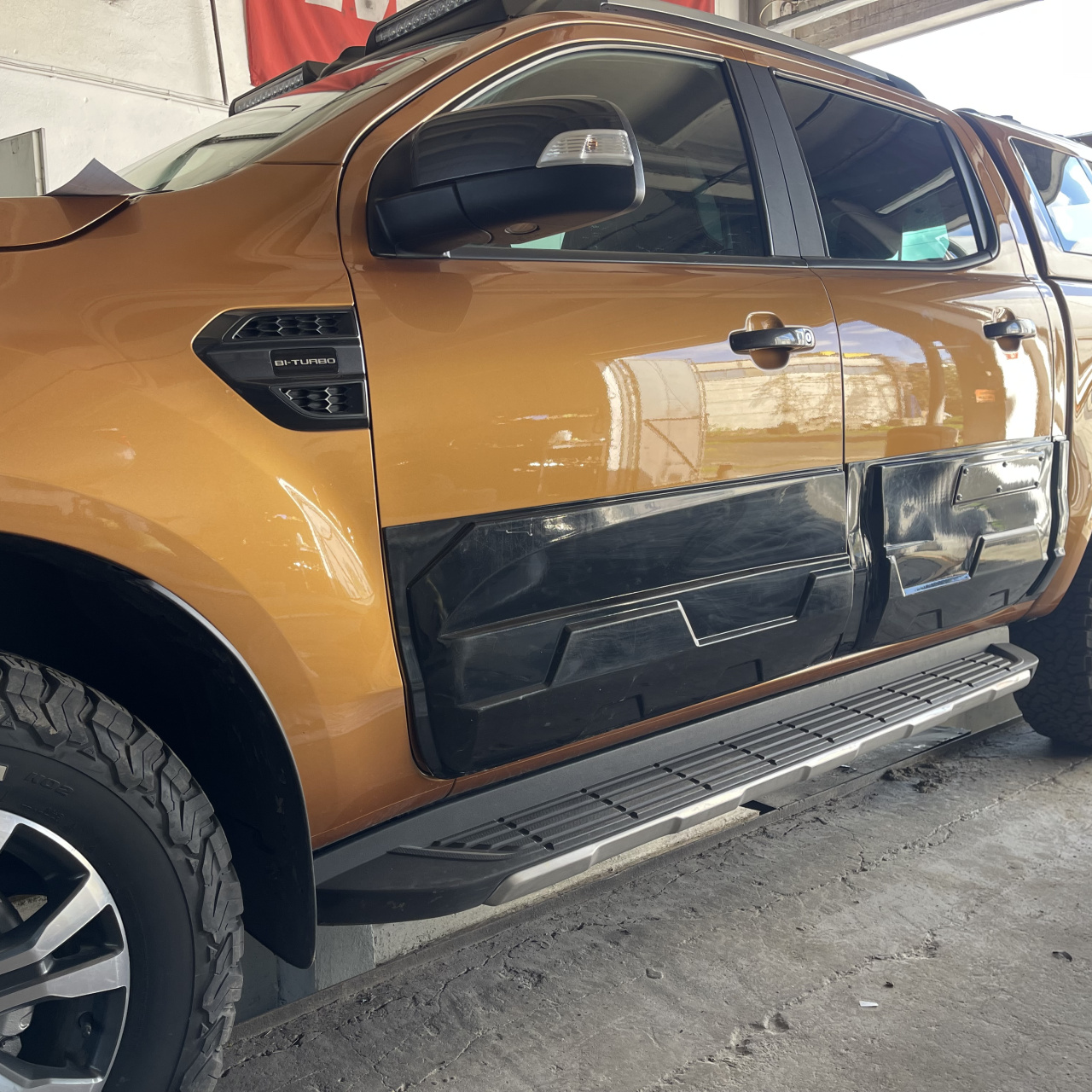 Nakładki na drzwi tuningowe Ford Ranger 2011 - 2022