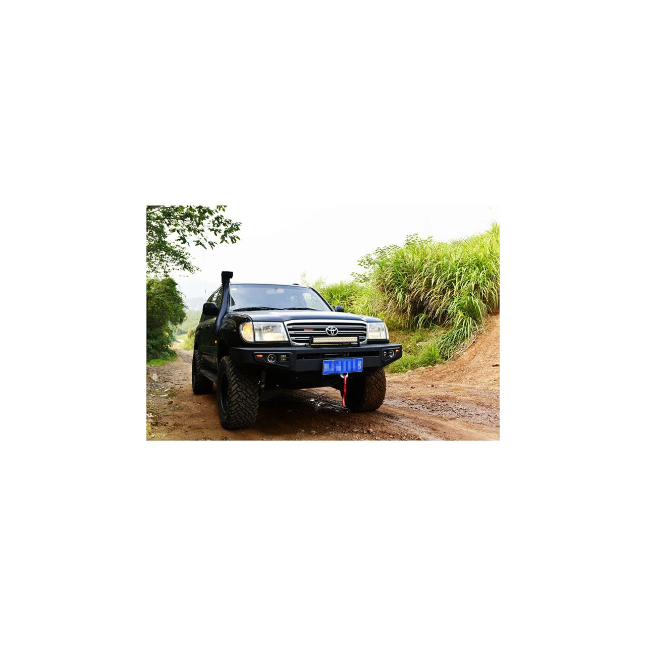 ZDERZAK PRZEDNI TOYOTA LC100