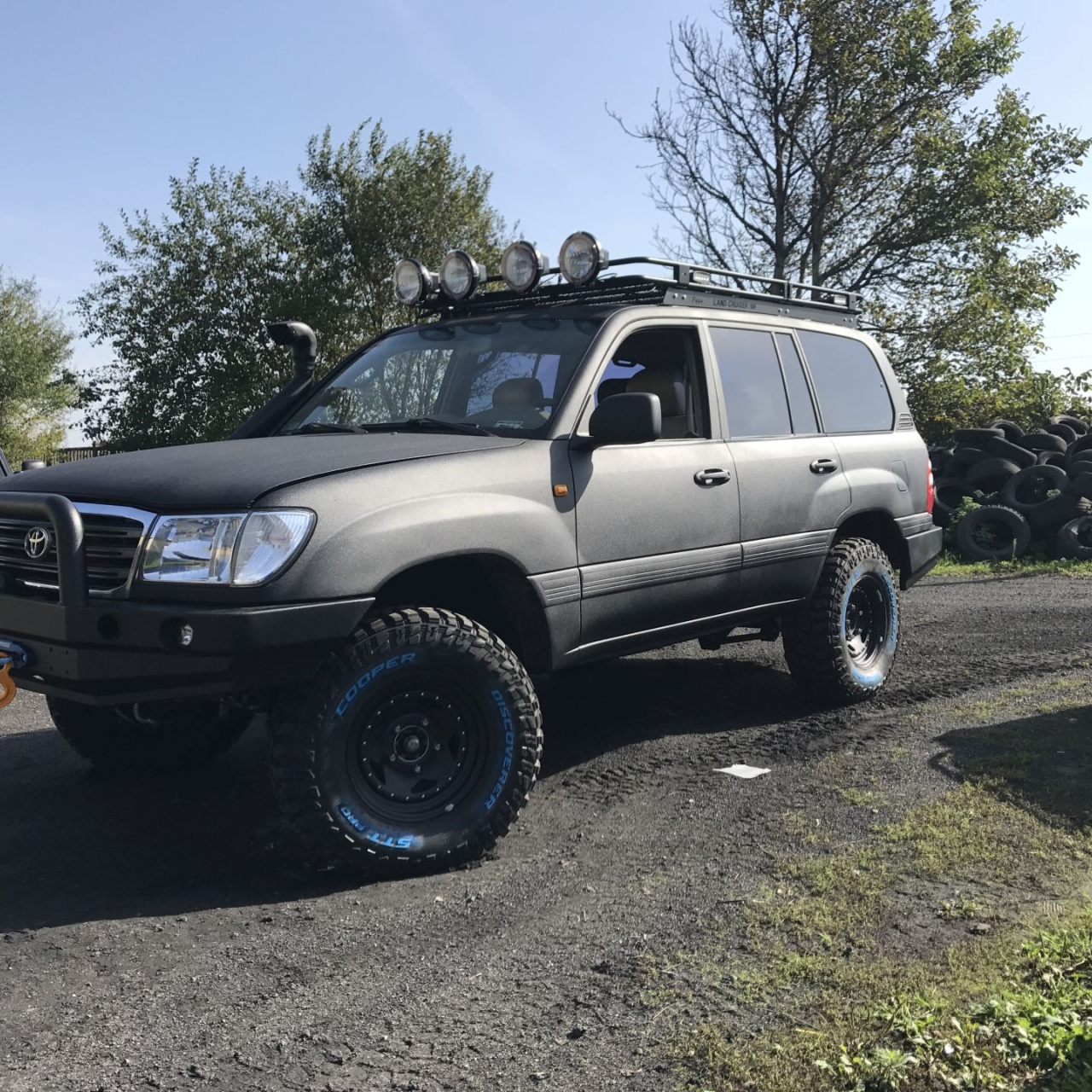 Zderzak stalowy przedni z bullbarem do Toyota LC-100 pod wyciągarkę