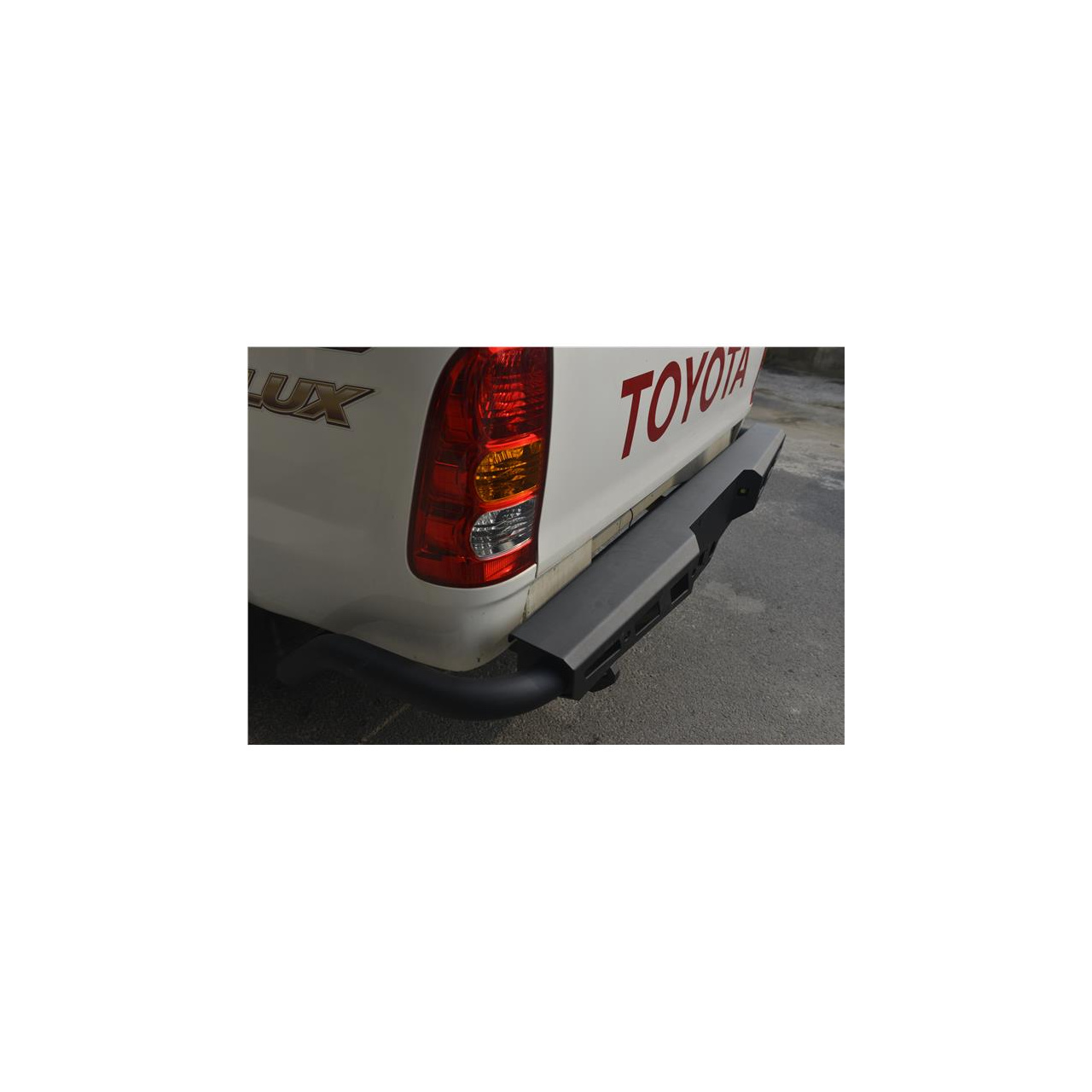 ZDERZAK TYLNY TOYOTA HI LUX REVO 2016+