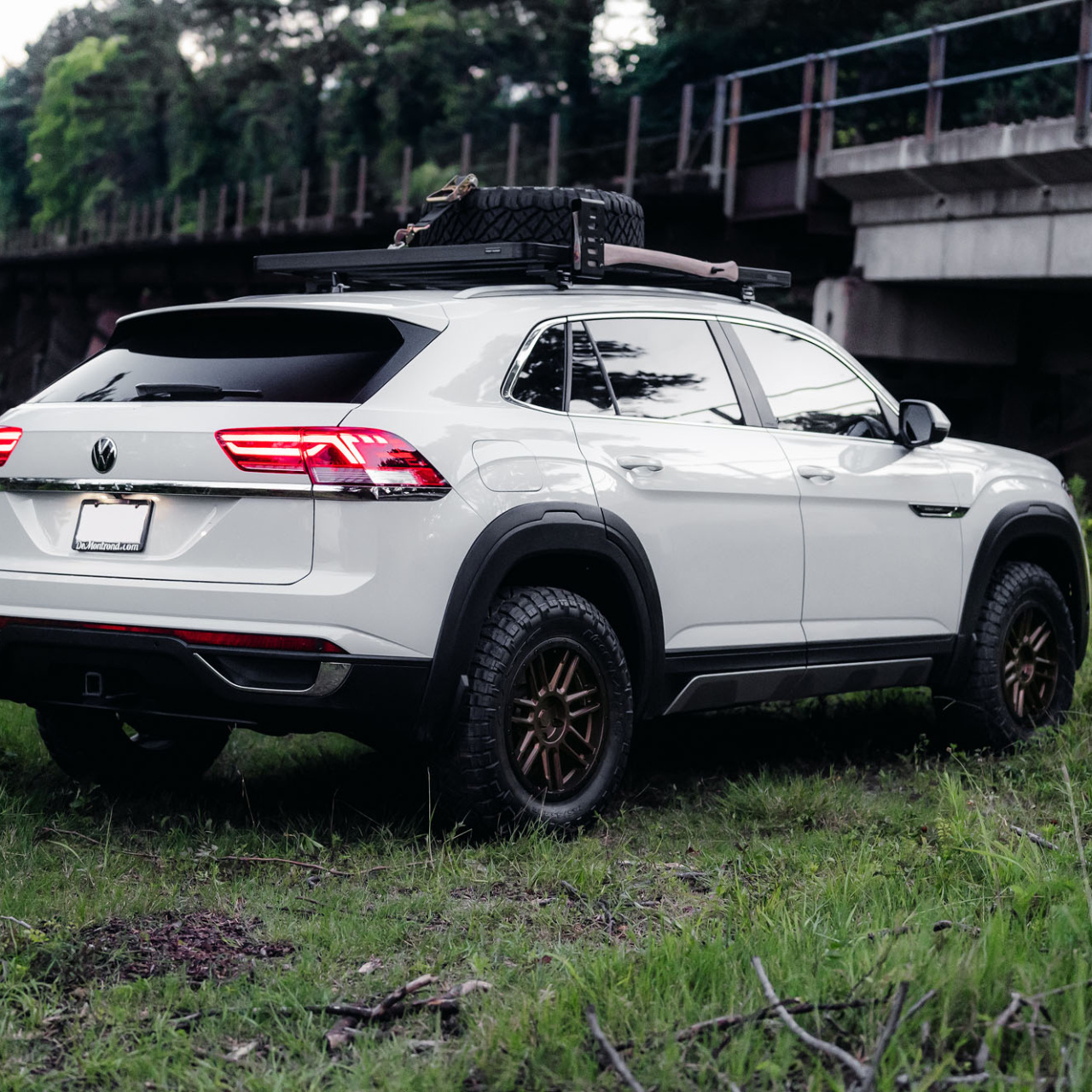 Felgi aluminiowe Black Rhino Model Arches Bronze 17x8 ET30 VW AMAROK Land Rover ITP.