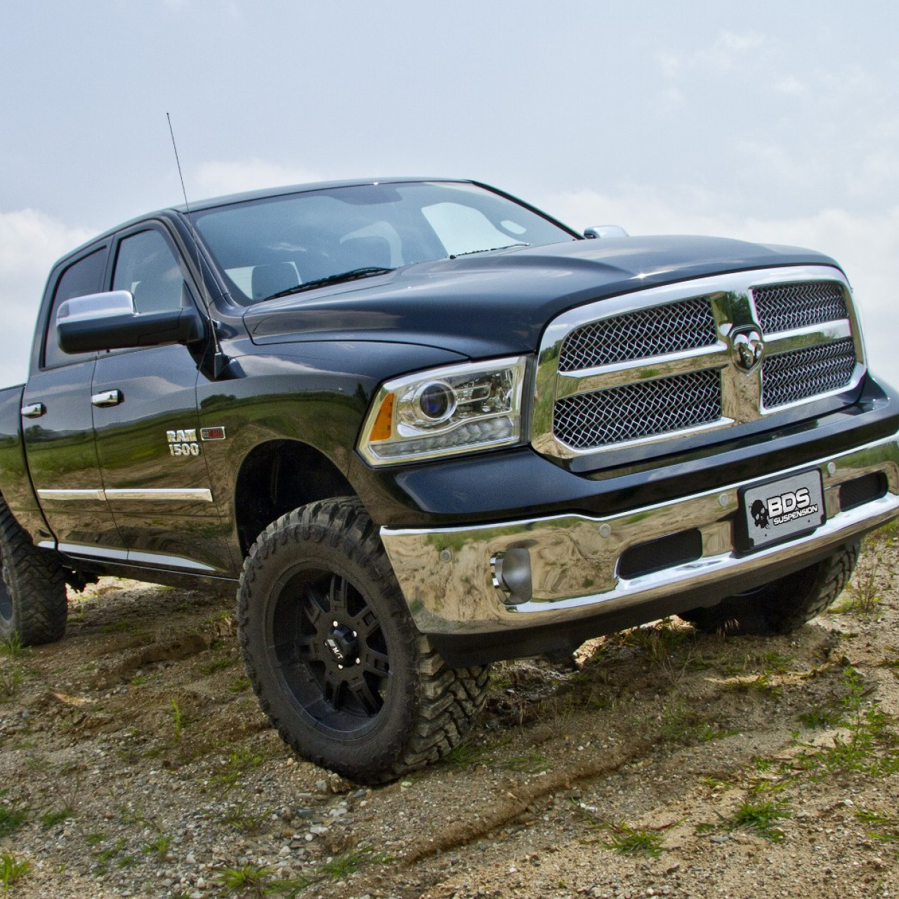 Zestaw zawieszenia Air Ride Lift 4cale BDS - Dodge Ram 1500 13-18