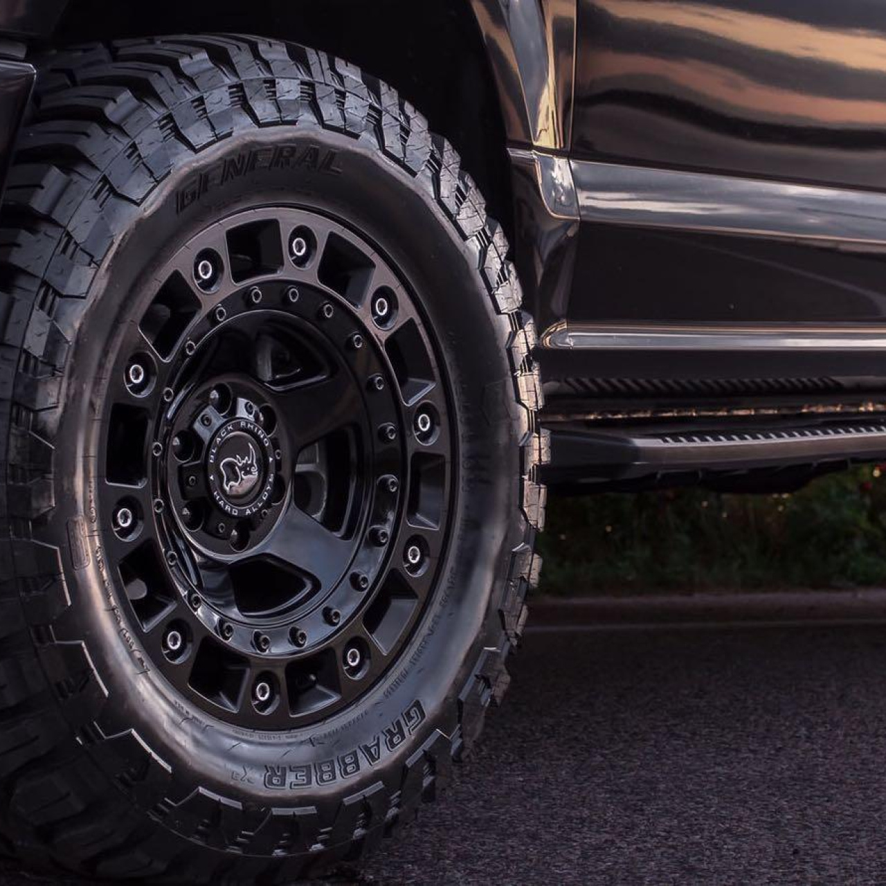 Felga aluminiowa Black Rhino Cinco 9,5x17 6x139,7 ET12 - Toyota, Nissan, Mitsubishi