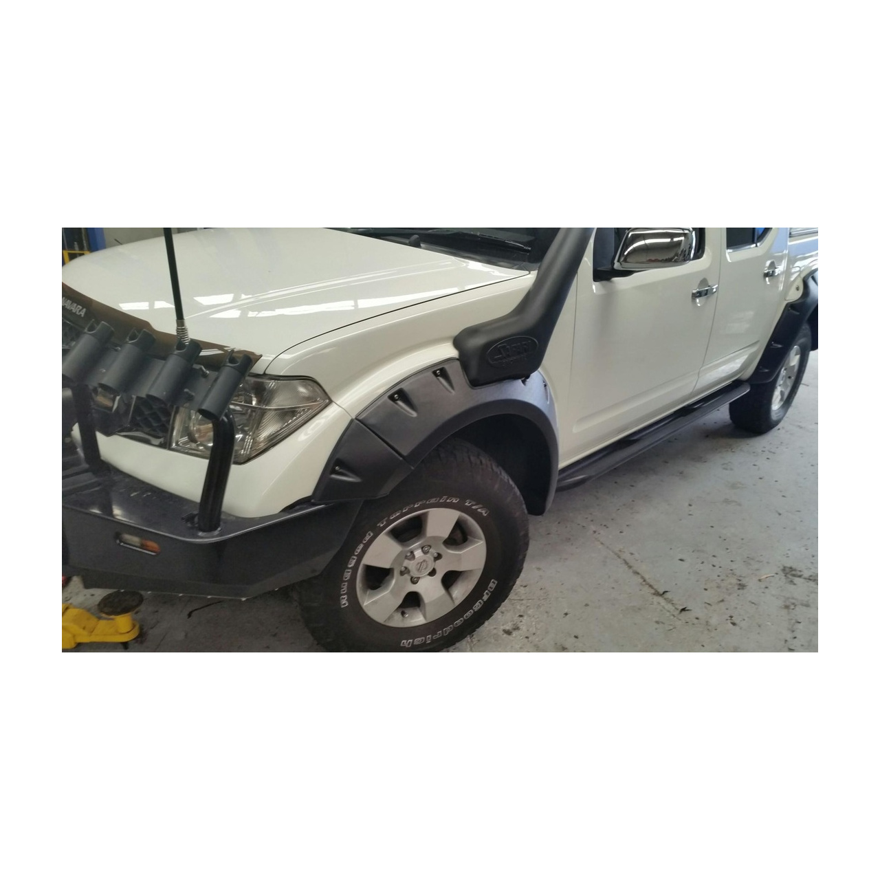 Poszerzenia błotników monster Nissan D40 - szerokość 95mm