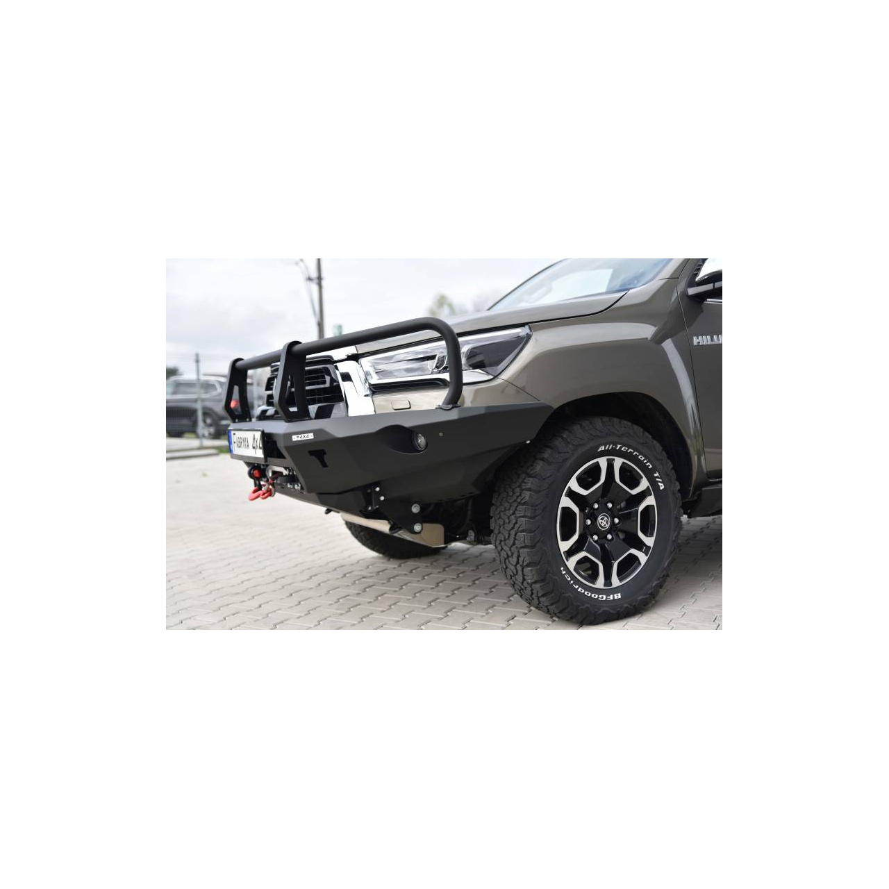 BULLBAR DO PRZEDNIEGO STALOWEGO ZDERZAKA DO TOYOTY HILUX REVO 2020+