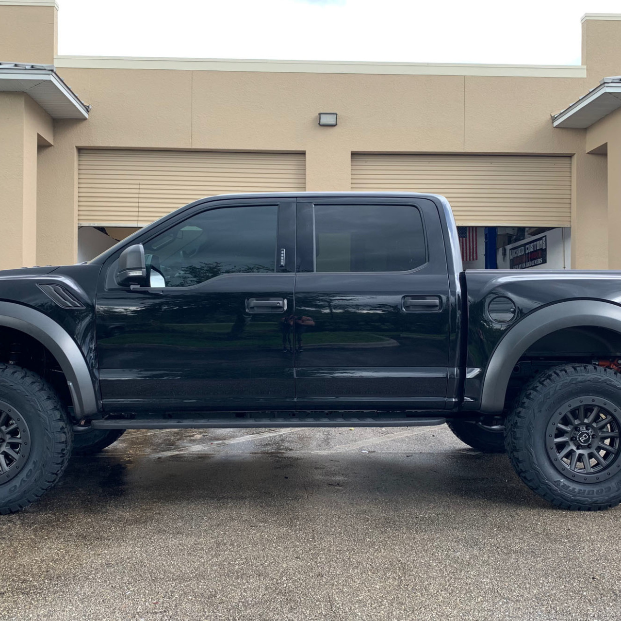 Felga aluminiowa Black Rhino Dugger 8,5x17 6x114,3 ET10   - NISSAN NAVARA D40, D23 Mercedes X