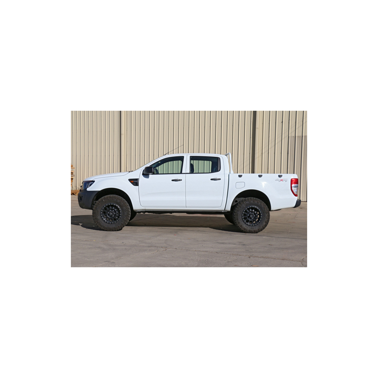 2'' Lift Kit FOX 2.5 Performance Reservoir - Ford Ranger 11-18