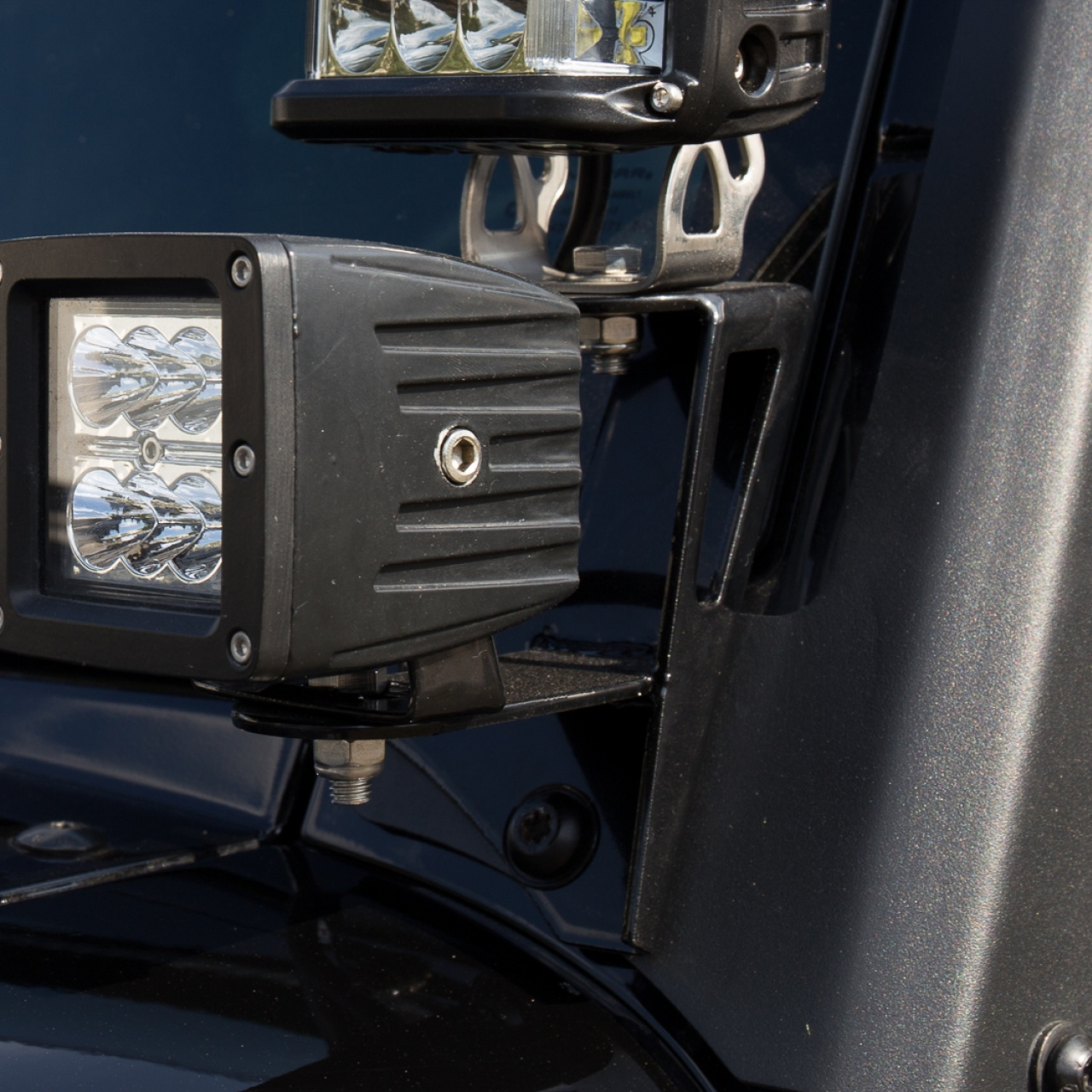 MOCOWANIE LAMP DODATKOWYCH SŁUPKA PRZEDNIEGO JEEP WRANGLER JK