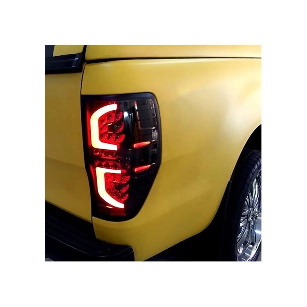 ŚWIATŁA TYLNE SMOKED LED FORD RANGER 2015+