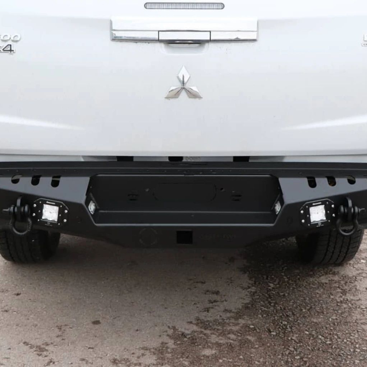 Zderzak stalowy tylny tył Mitsubishi L200 2015- Offroad