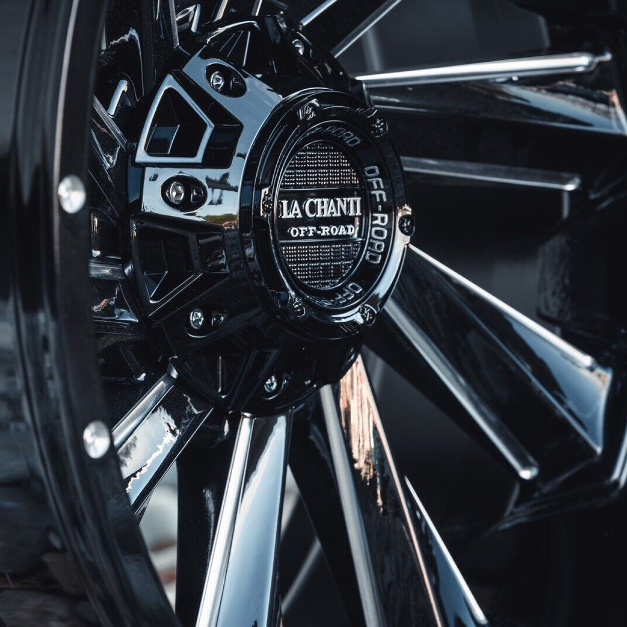 Felgi aluminiowe Chanti Black 20x12 5x139,7 ET -44 RAM 1500 94-18