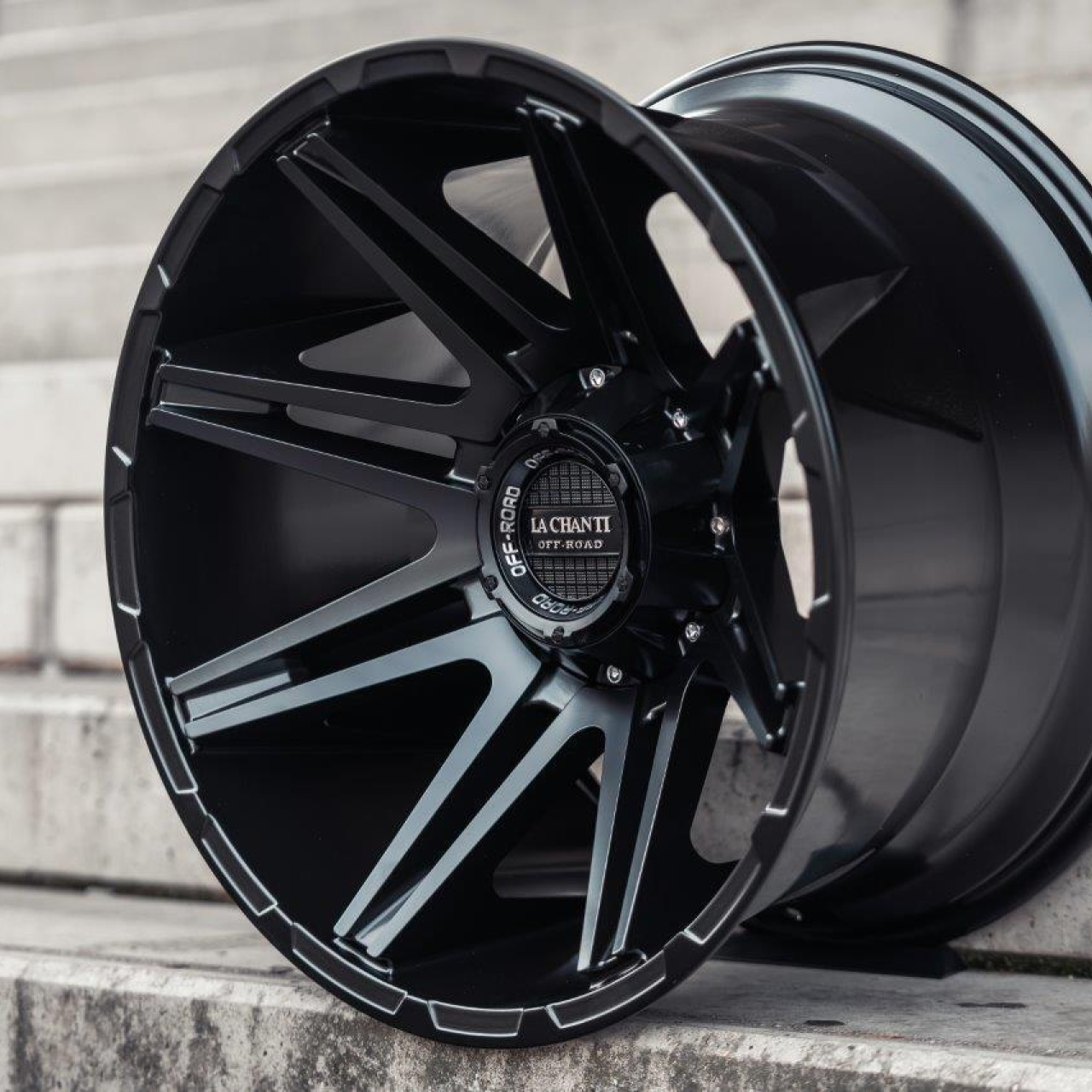 Felgi aluminiowe Chanti Black 20x12 5x139,7 ET -25 RAM 1500 94-18