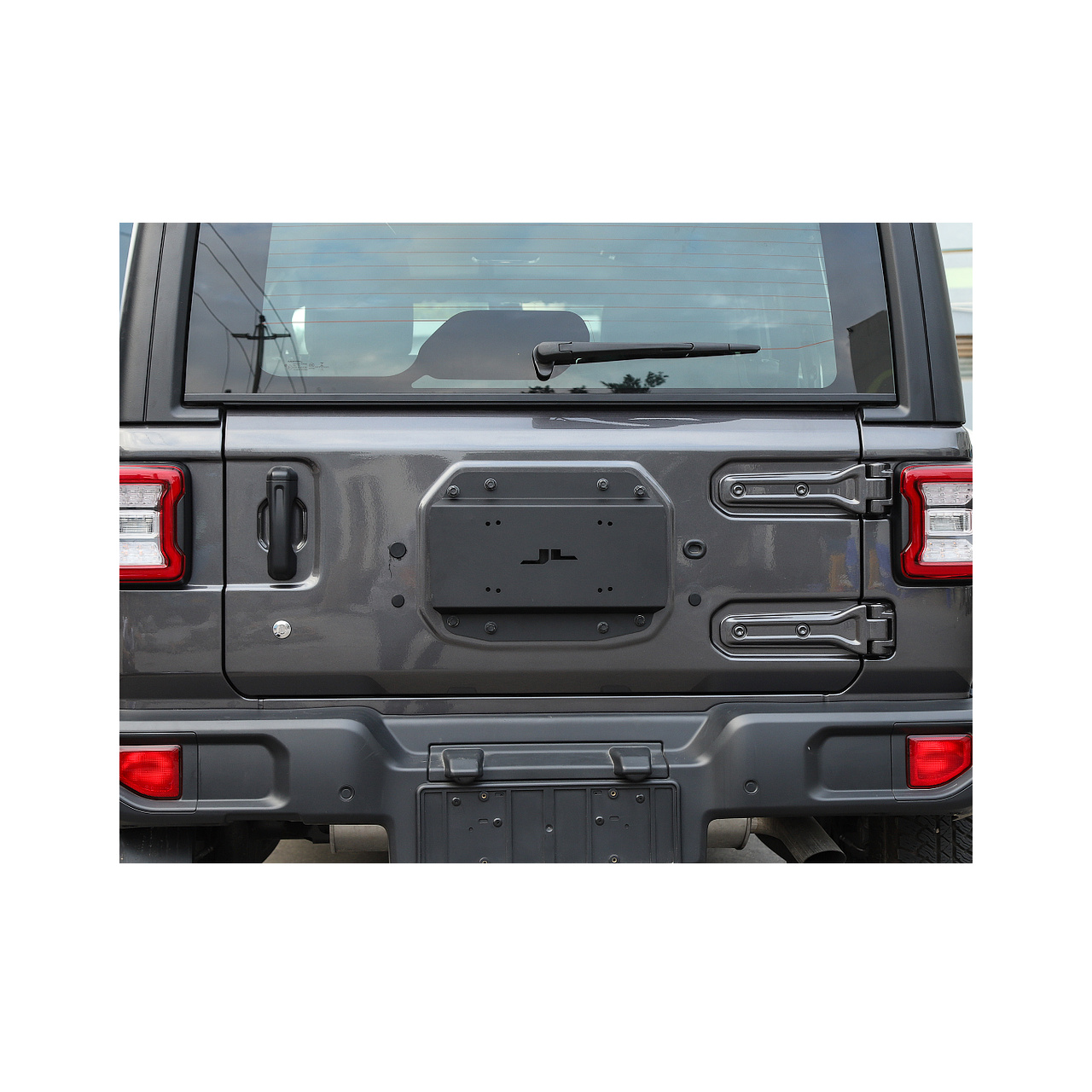 Relokacja mocowania tablicy rejestracyjnej w miejsce koła zapasowego OFD - Jeep Wrangler JL