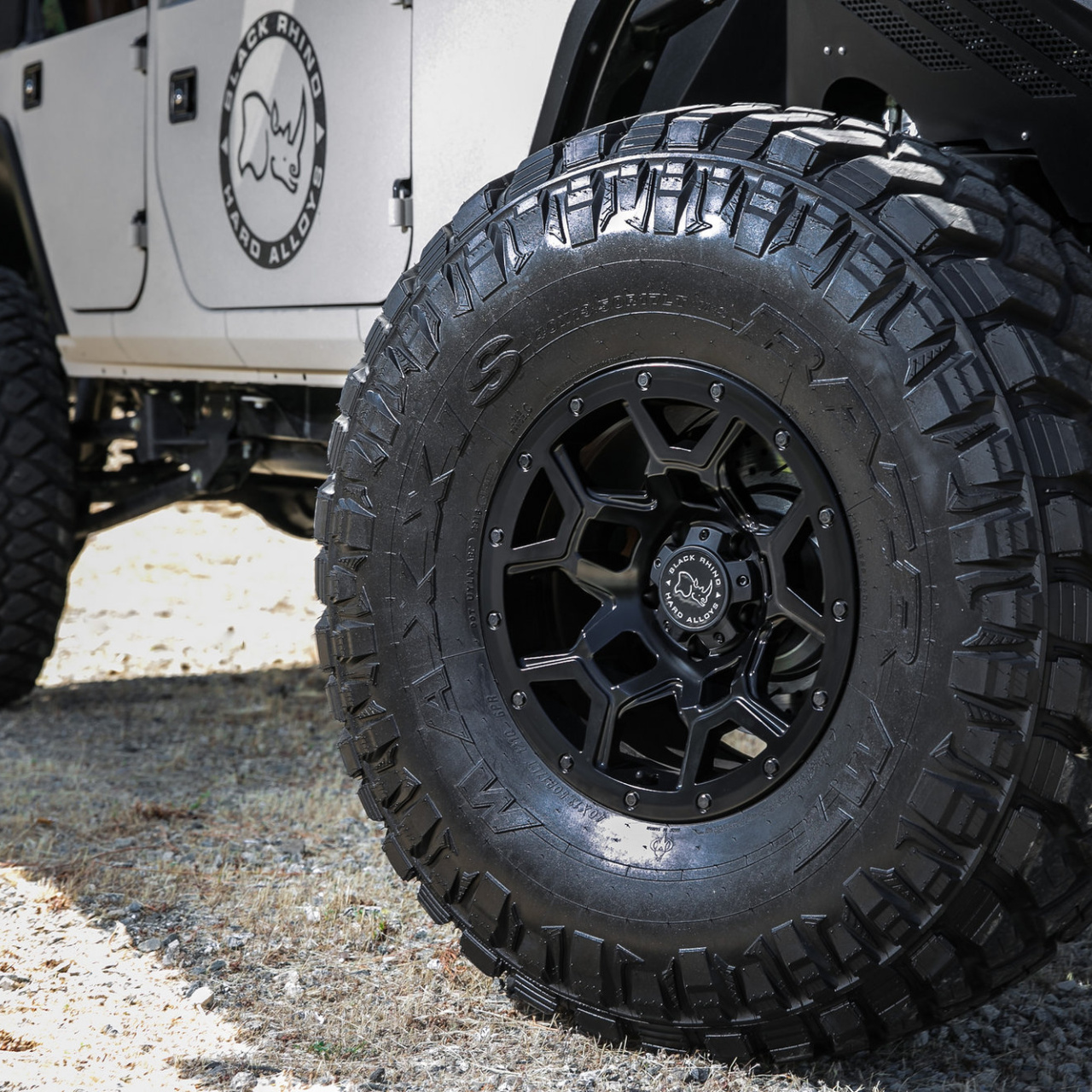 Felgi aluminiowe Black Rhino Model Overland 17x8 ET35 VW AMAROK ITP.