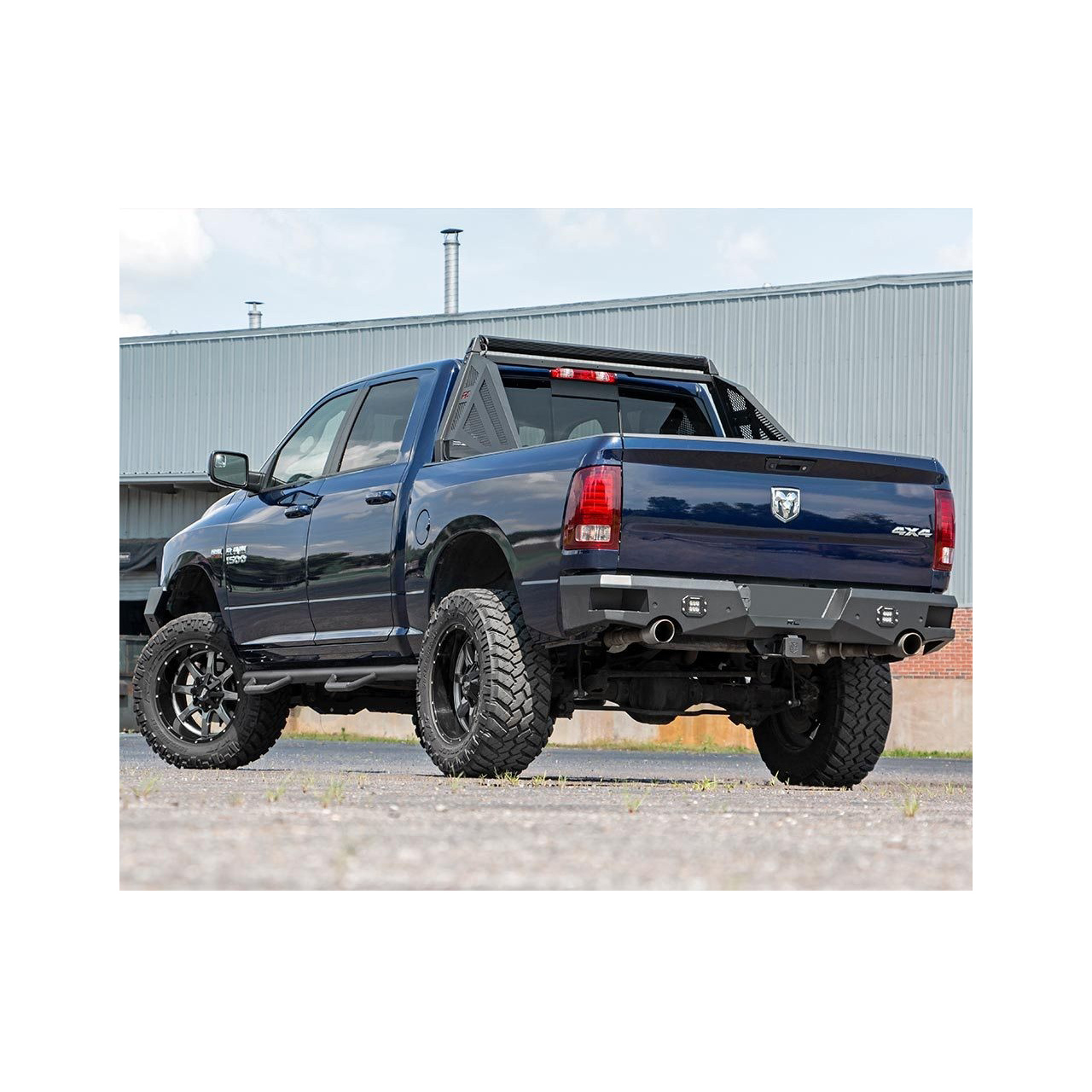 Wzmocniony zderzak tylny HD LED Rough Country - Dodge RAM 1500 09-18