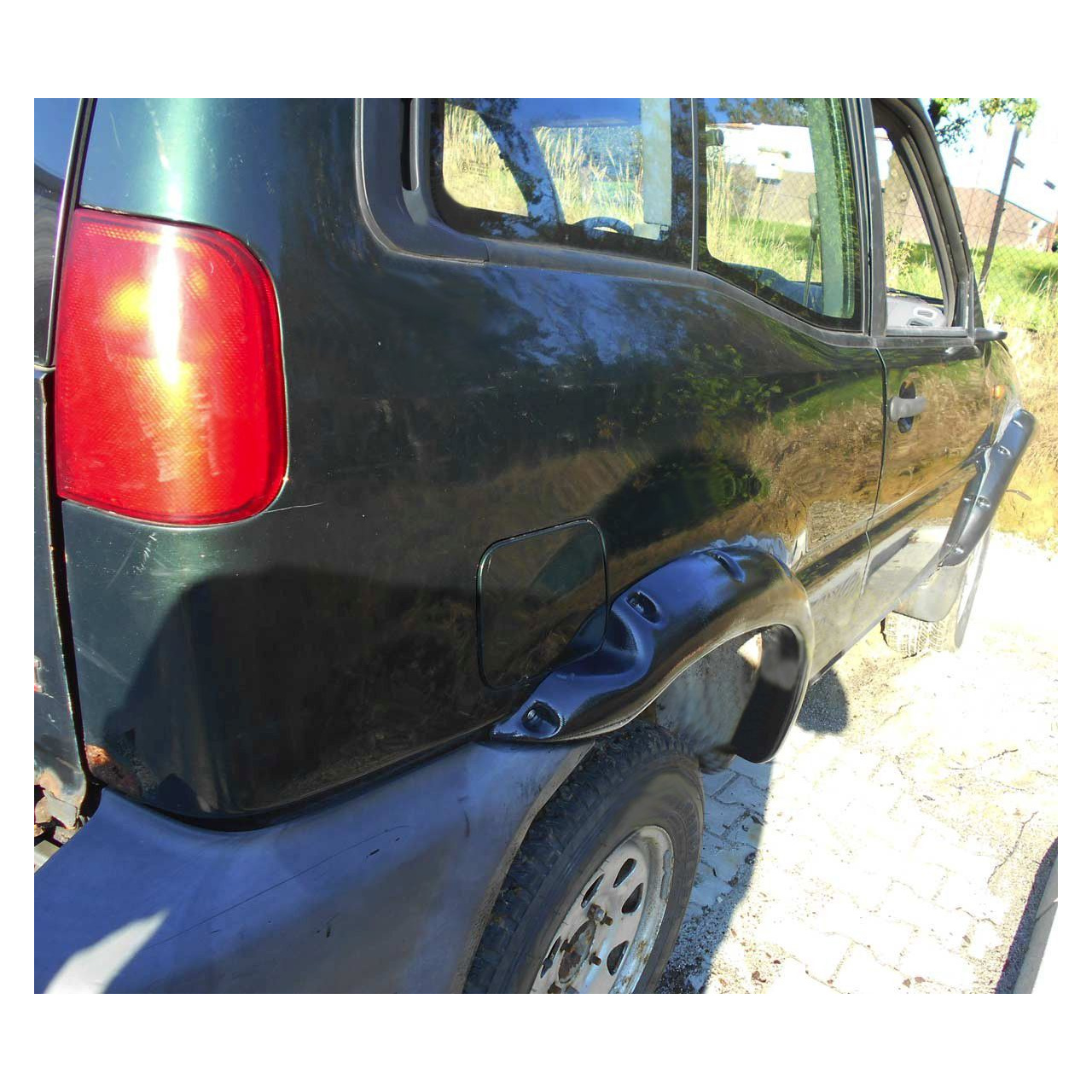 POSZERZENIA BŁOTNIKÓW NISSAN TERRANO II FORD MAVERICK 3D 199302997