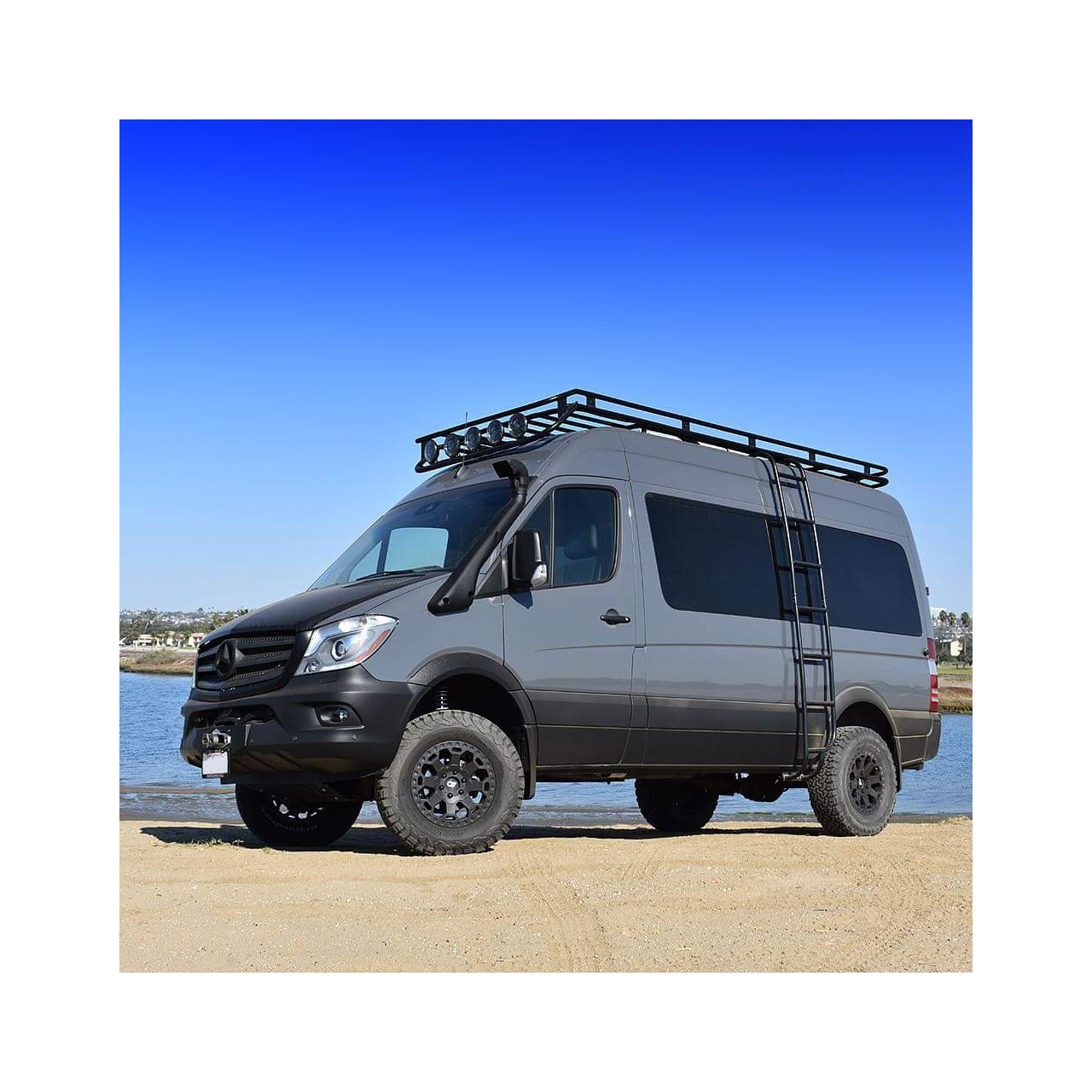 Felgi aluminiowe Black Rhino Model Warlord Gun Metal 18x8 ET35 VW AMAROK ITP.