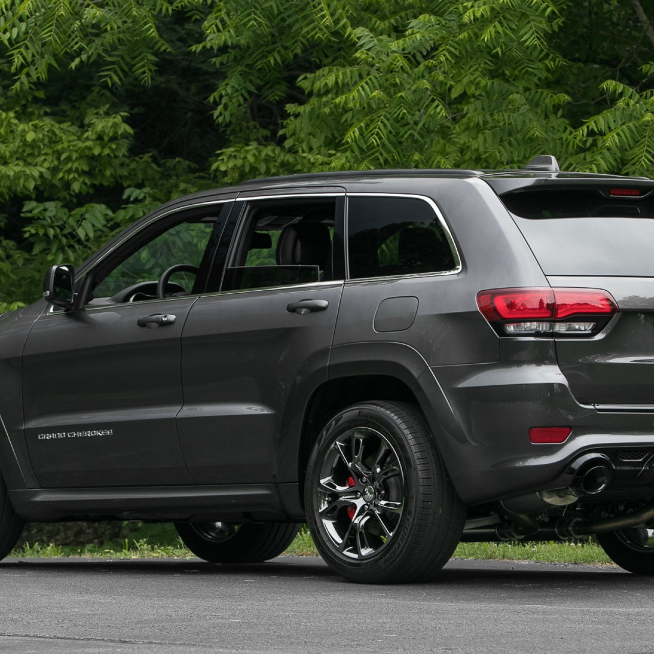  BODY KIT PAKIET STYLIZACYJNY GRAND CHEROKEE WK2 SRT