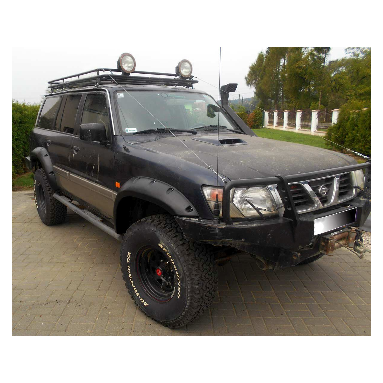 POSZERZENIA BŁOTNIKÓW NISSAN PATROL Y61 GR 5D 1997- 2004