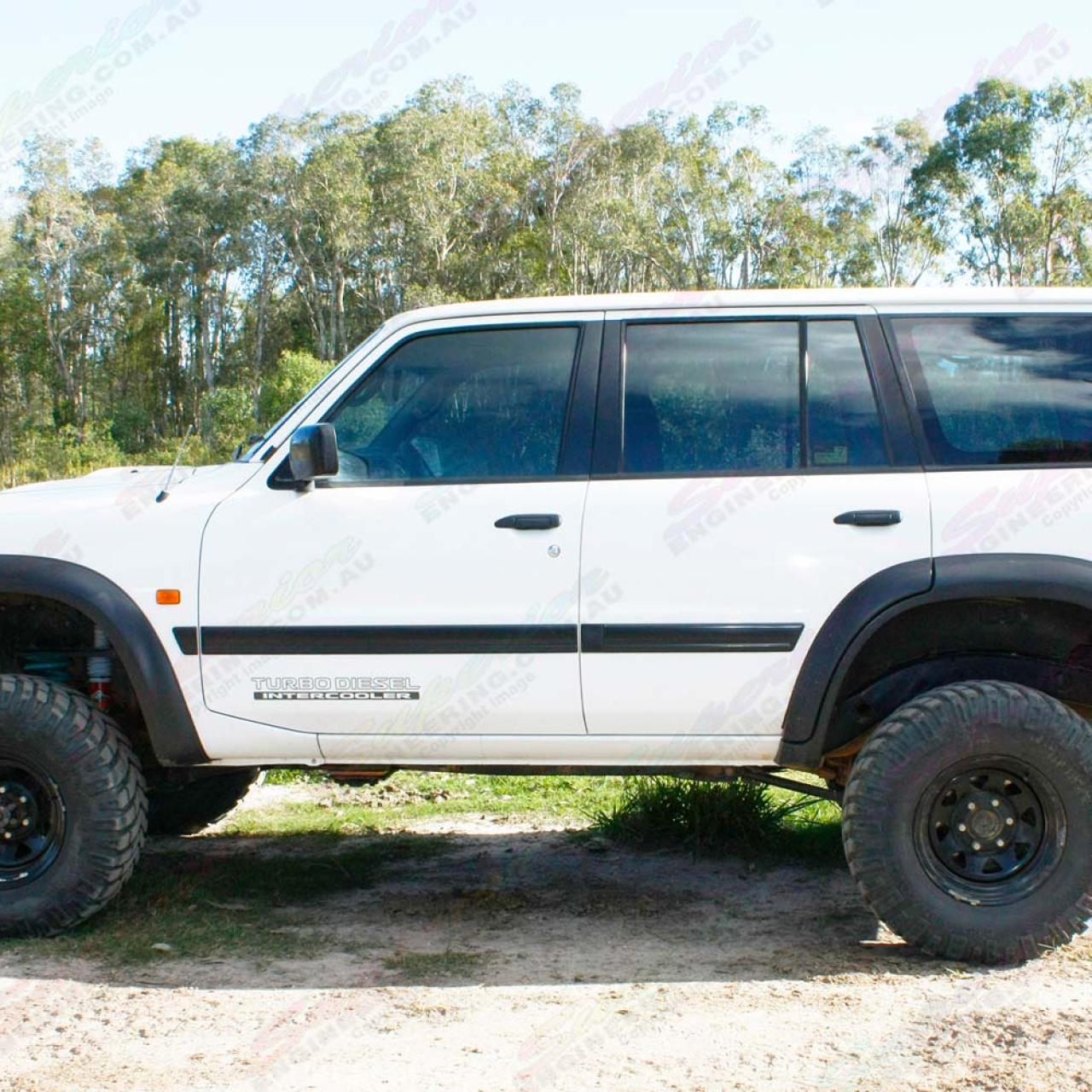 lift-zawieszenia-5-rezerwuar-hybrid-superflex-superior-engineering-nissan-patrol-y61-00-10