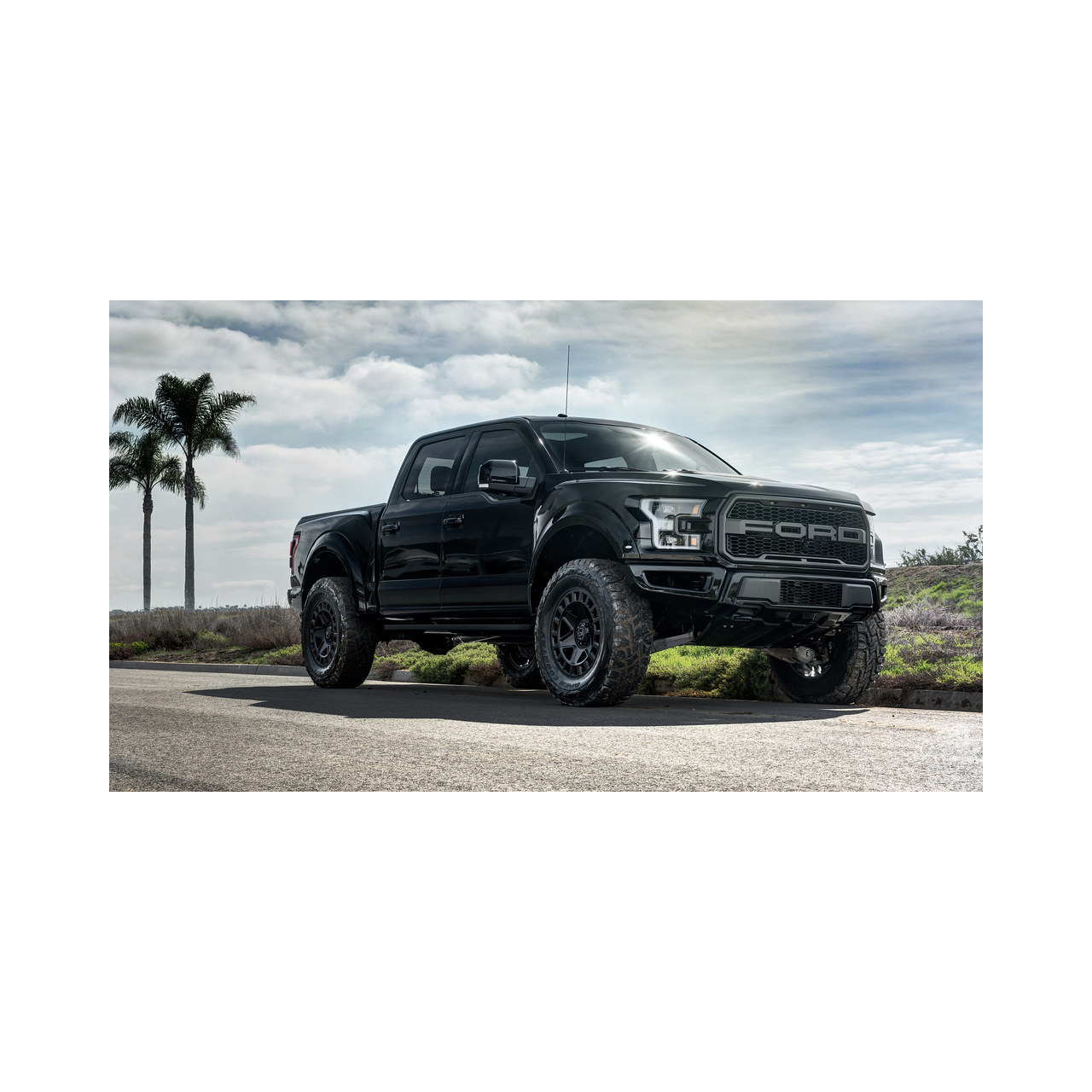 Felgi aluminiowe Black Rhino Model York 18x8 ET35 VW AMAROK ITP.