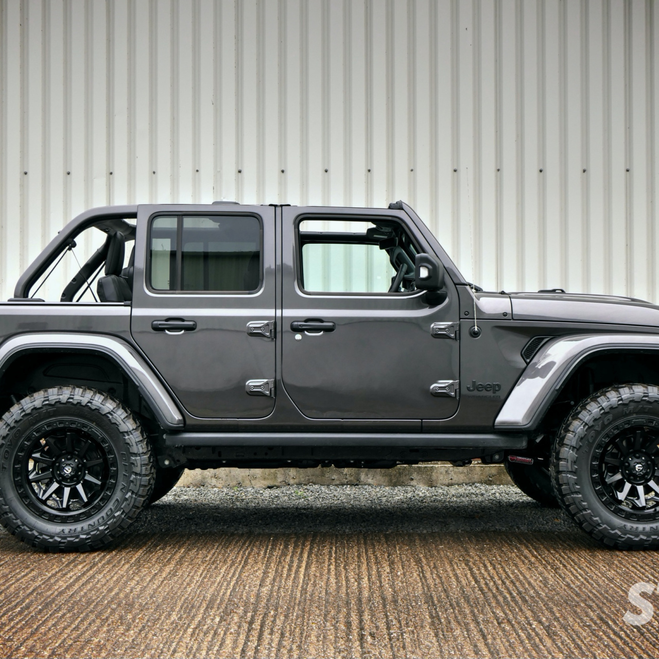 Felga aluminiowa 9x18'' 5x127 ET-12 Fuel Covert Bronze Jeep Wrangler