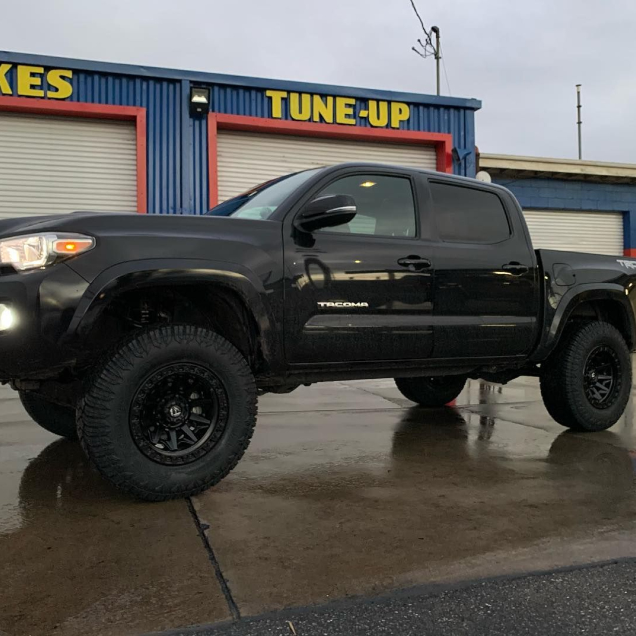 Felgi aluminiowe Fuel Covert 20x9 5x139,7 ET 20 RAM 1500 94-18