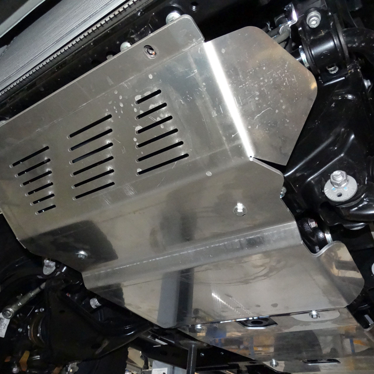 OSŁONA SILNIKA ALUMINIOWA DO ZDERZAKA Fabryka4X4 Toyota Hilux Revo 2016+