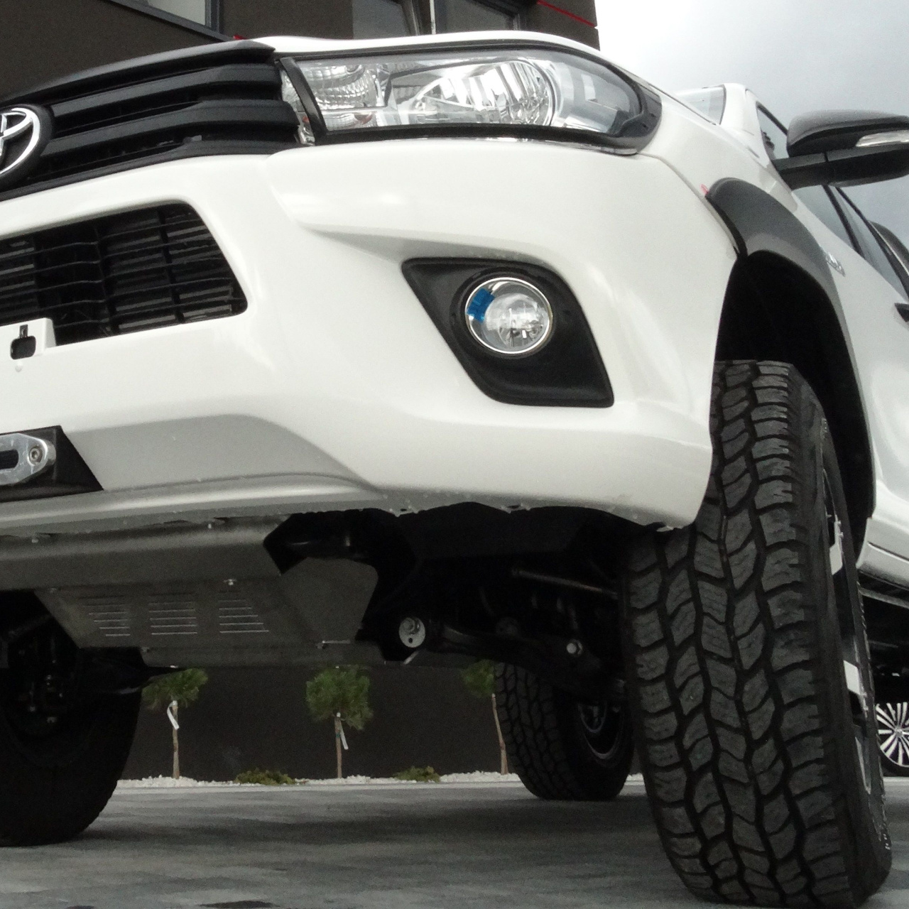 OSŁONA SILNIKA ALUMINIOWA DO ZDERZAKA PLASTIKOWEGO / ORYGINALNEGO Toyota Hilux Revo 2016+