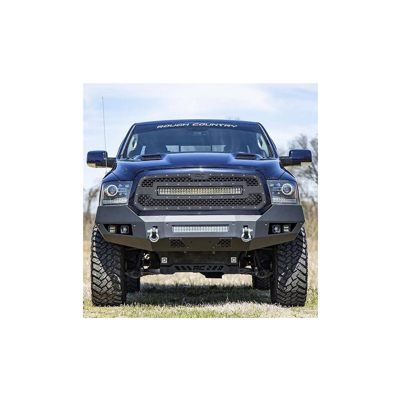 Zderzak stalowy przód z oświetleniem LED Rough Country RAM1500 2009-2018