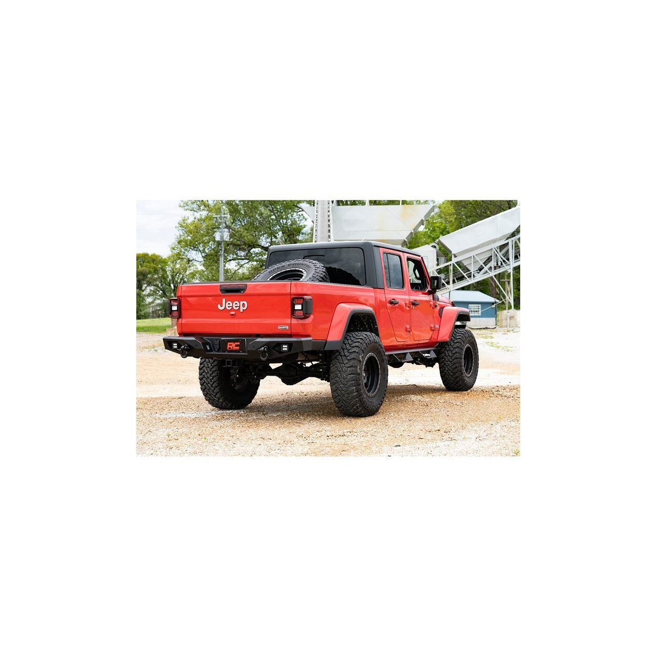  Zderzak stalowy tylny z oświetleniem LED Rough Country Rock Crawler Jeep Gladiator JT 2020+