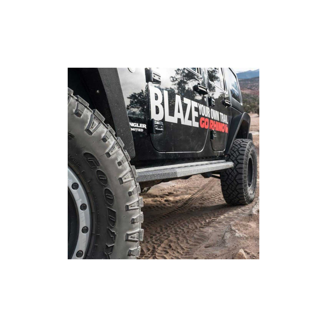JEEP WRANGLER JL 2018+ 4D ORUROWANIE PROGI BOCZNE Go Rhino Dominator RB20