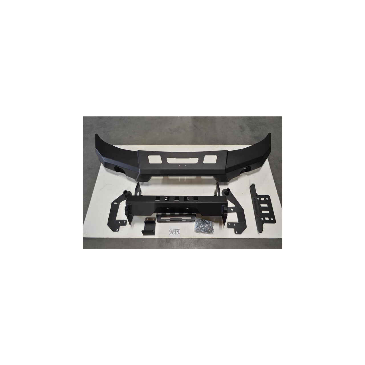 ZDERZAK PRZEDNI STALOWY SUZUKI JIMNY 2017+