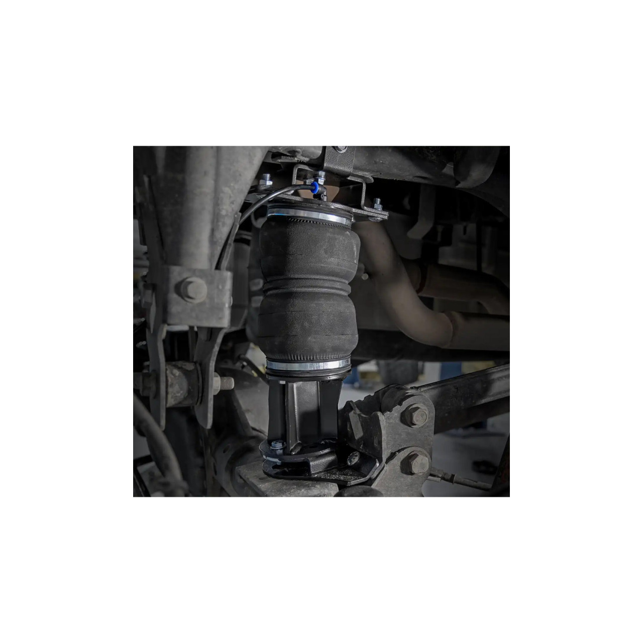 Zestaw pneumatyczny poziomujący zawieszenie tył Rough Country Lift 6"- Dodge RAM 1500 2012-18