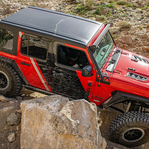 MASKA MODEL RUBICON JEEP WRANGLER JL 2018+ EUROPEJSKA WERSJA MOCOWAŃ MASKI
