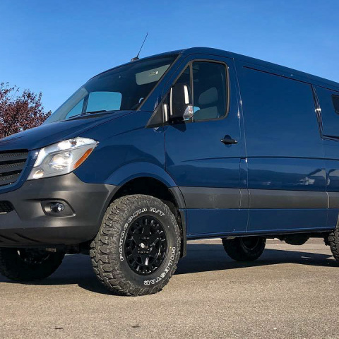 Felgi aluminiowe Black Rhino Model York Gun Metal17x8 ET35 VW AMAROK Land Rover ITP.