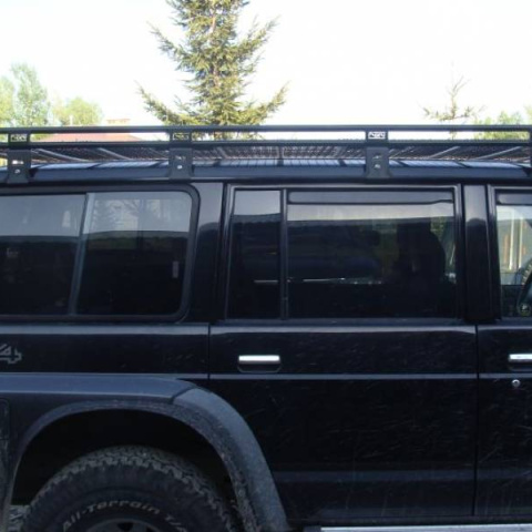 Bagażnik dachowy Nissan Patrol Y60 długi z siatką.