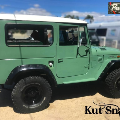 Poszerzenia błotników Toyota Land Cruiser 40